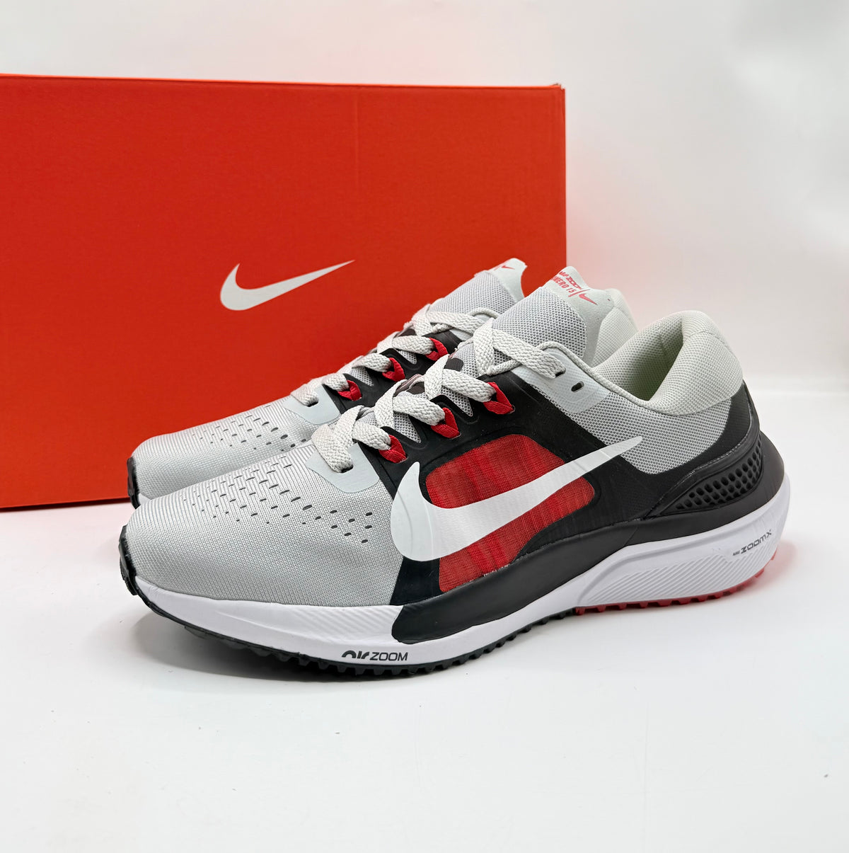 NKE - Air Zoom Vomero 15 original stock lot