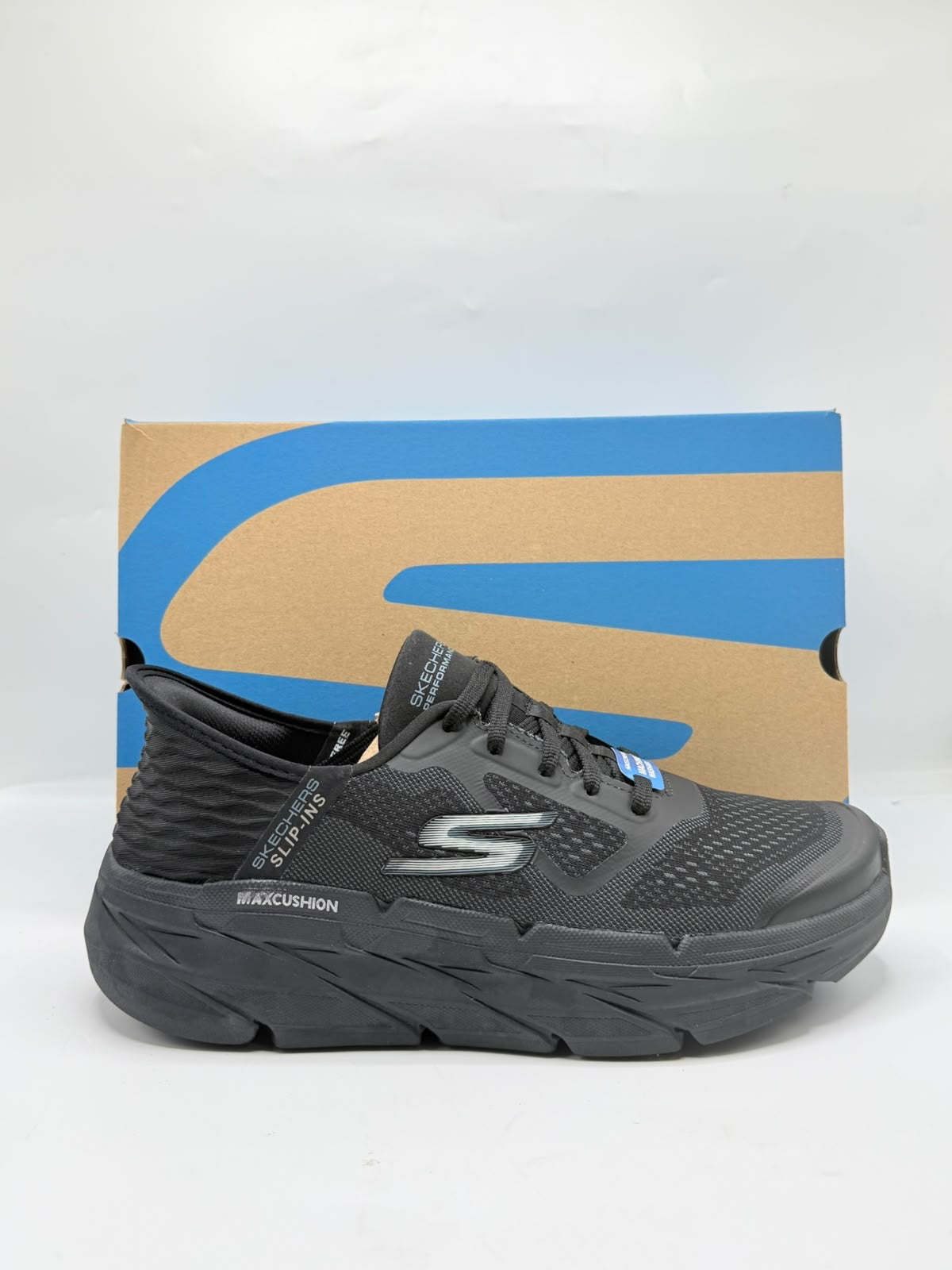 SkECHERS Slip-ins Arch Fit Carbon Infused walking or running