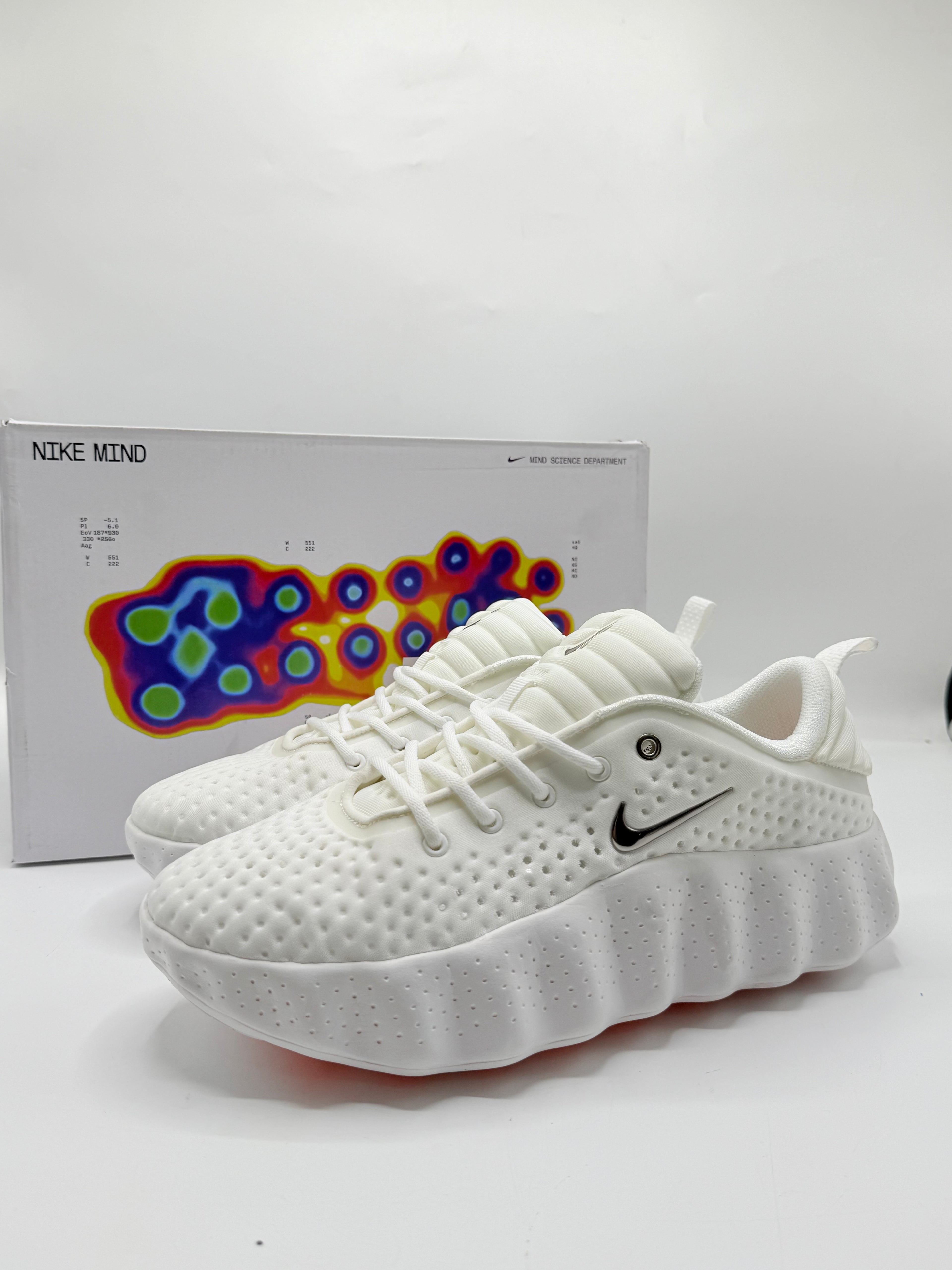 Nike Mind 002 white