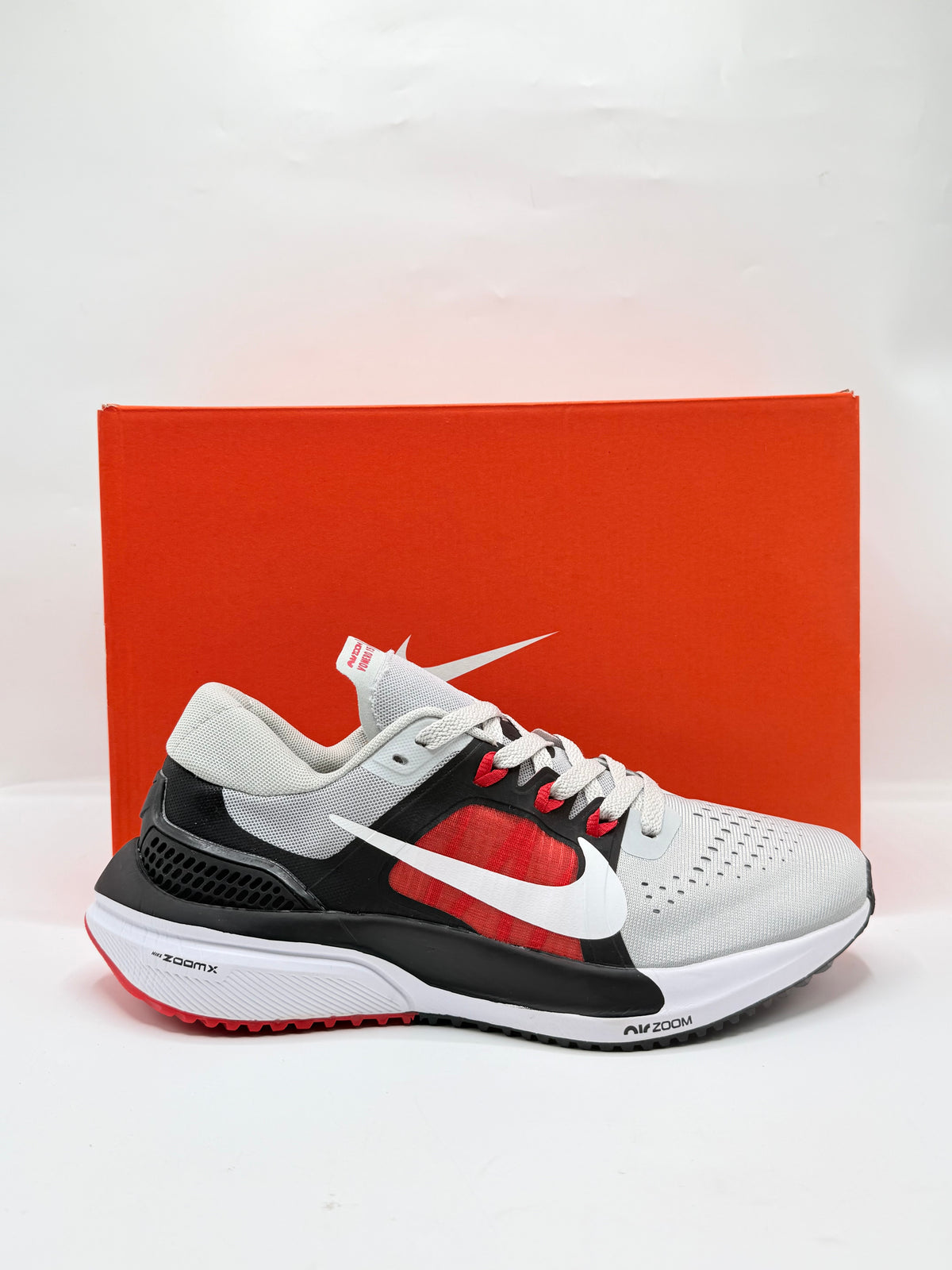 NKE - Air Zoom Vomero 15 original stock lot