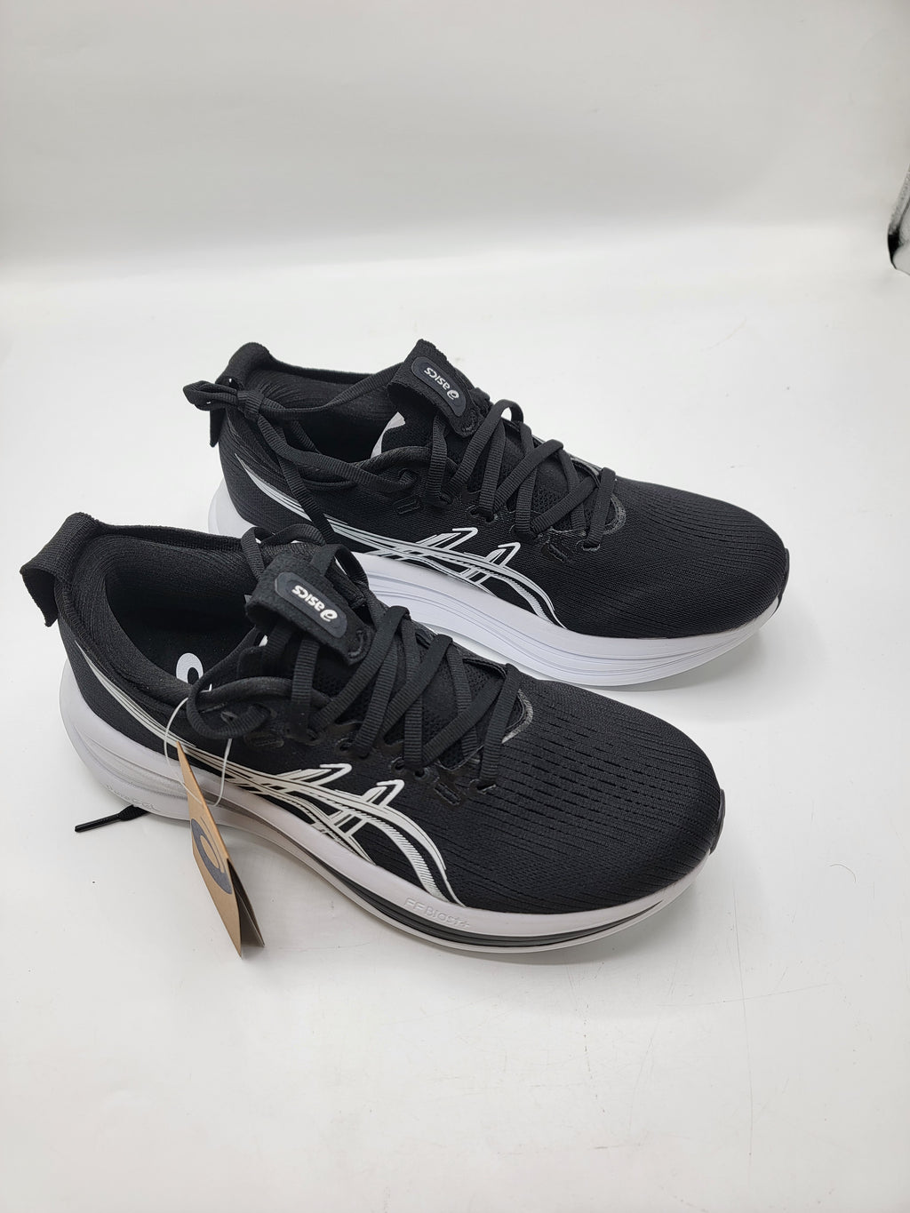 Asics Gel-Nimbus 28