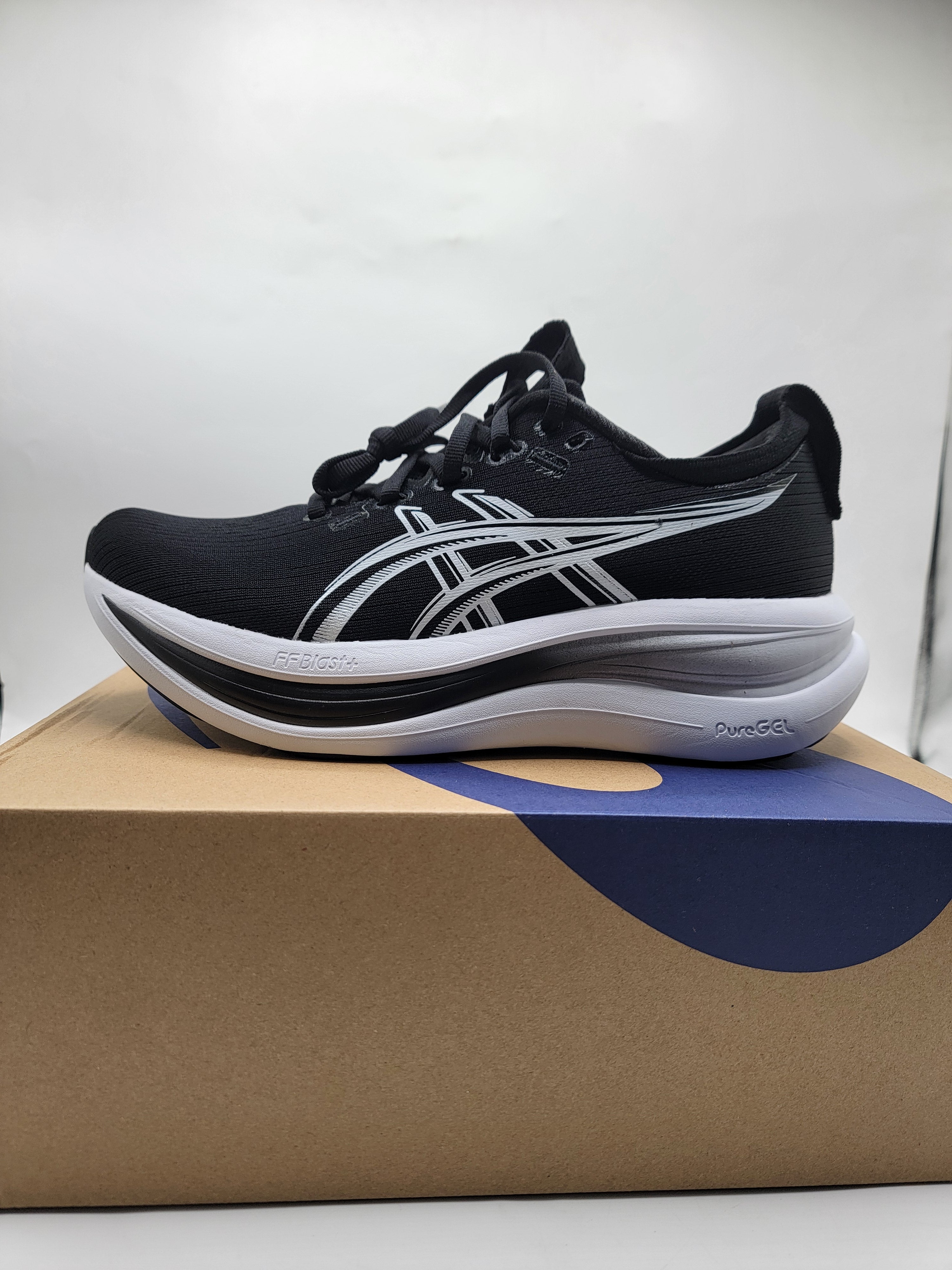 Asics Gel-Nimbus 28