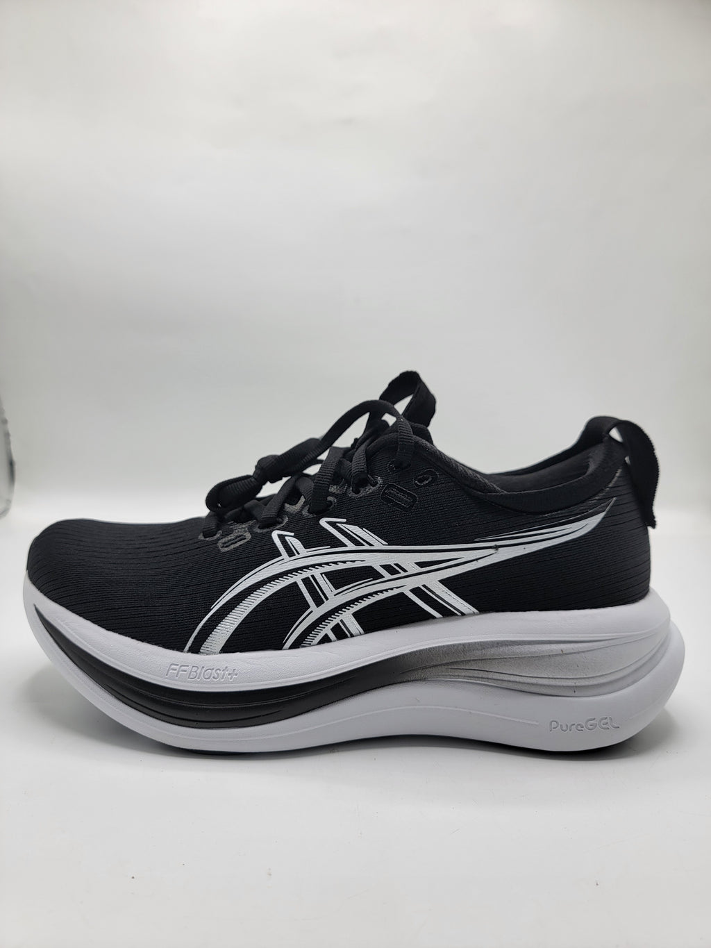 Asics Gel-Nimbus 28